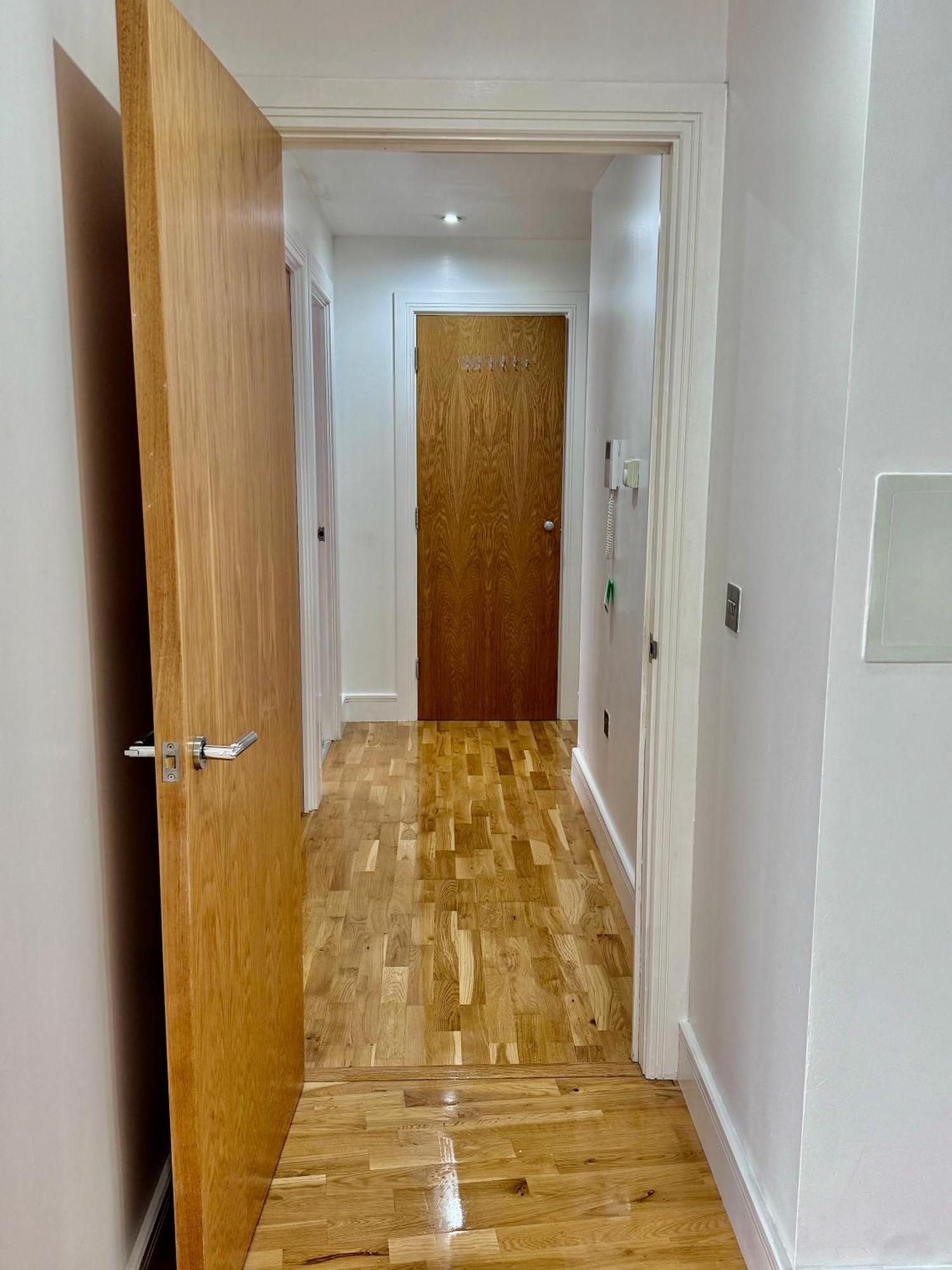Luxury 2 Bed Entire Apartment-Near Tube & Shopping Centre Harrow Exterior foto